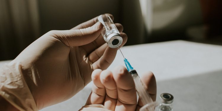 Anvisa identifica lote falso de toxina botulínica. Veja qual