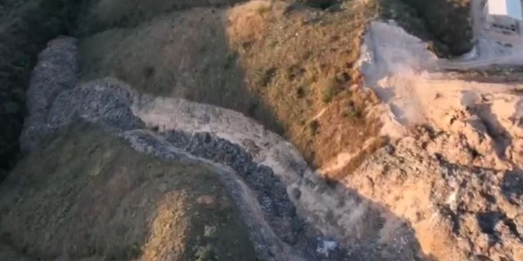 Caiado decreta emergência ambiental por situação de lixão no Entorno