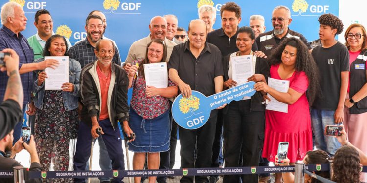 Ibaneis entrega 140 apartamentos no Sol Nascente