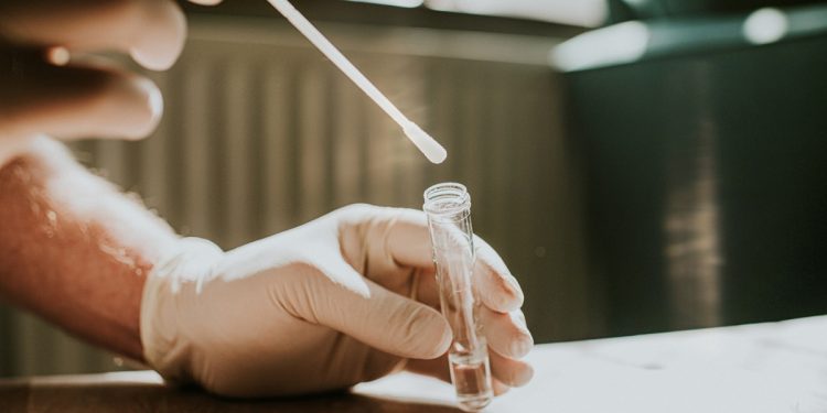 Cientistas criam teste de diagnóstico precoce da diabetes pela saliva