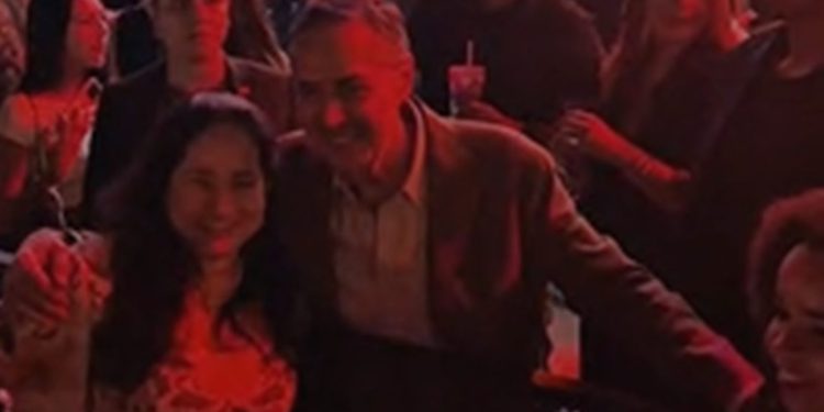 Presidente do STF é tietado em show em Brasília. Veja vídeo