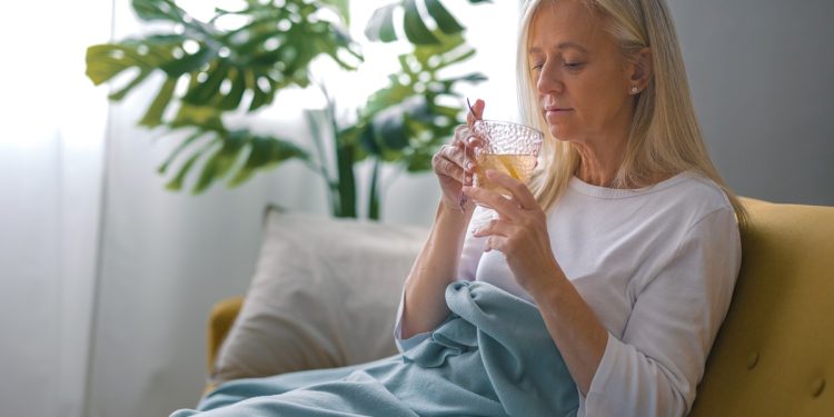 Chá anti-inflamatório reforça o sistema imunológico e melhora o sono