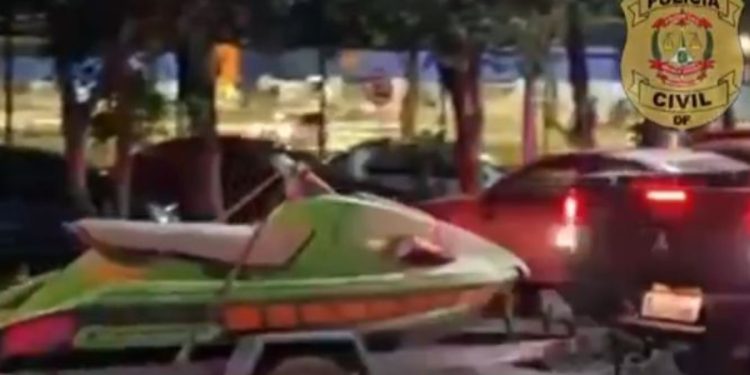 PCDF apreende barcos e reboques furtados em rancho no Entorno. Vídeo