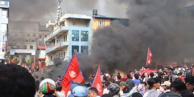 “Nepal já”: Onda bolsonarista é tentativa de inspirar novo 8 de janeiro, diz especialista