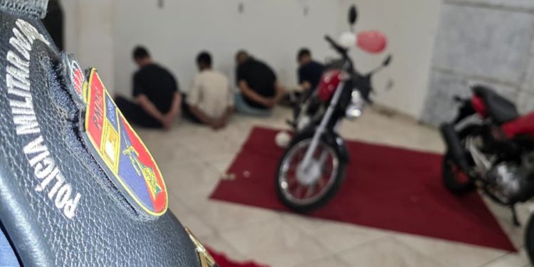 Quadrilha que aplicava golpes com venda de motos é presa no DF