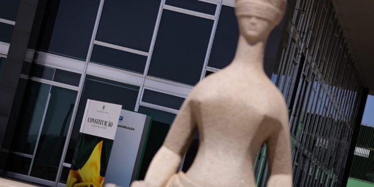 Julgamento de Bolsonaro no STF muda rotina na área central de Brasília