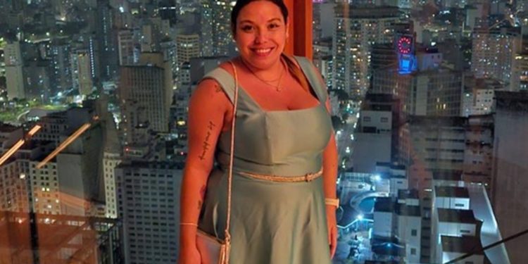 Teste genético ajuda mulher adotada a encontrar familiares vivos