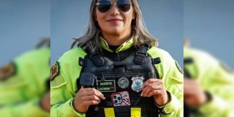 Agente de trânsito tenta vender moto apreendida por R$ 7 mil e é presa