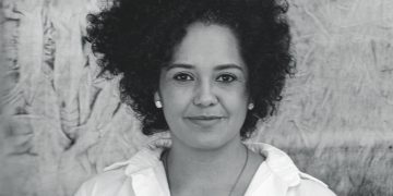 Racismo impede que escritoras negras sejam reconhecidas no Brasil, diz Bianca Santana