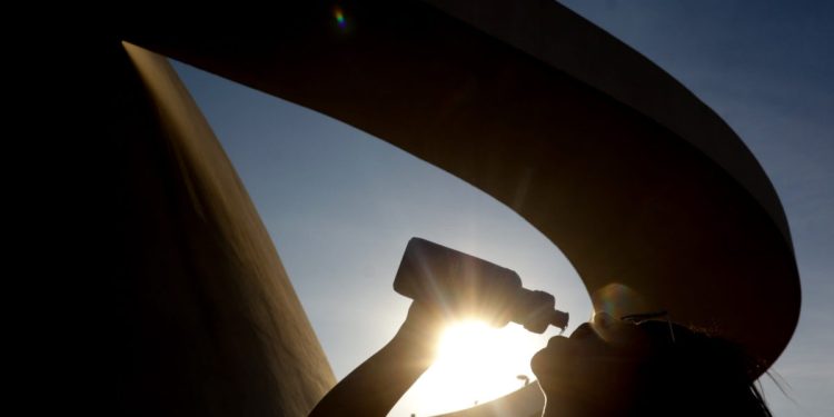 Cadê o refresco? DF amanhece com alerta de baixa umidade nesta quarta