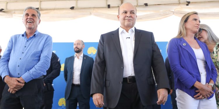 Ibaneis diz que enviará projeto de lei do “Bolsa Enem” à CLDF