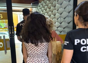 Dizendo ter 200 filhos, mulheres tentam levar crianças de parque
