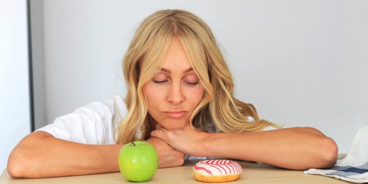 Estudo: cérebro decide se a comida é saudável ou saborosa em segundos