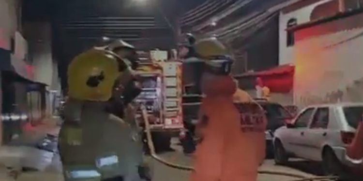 Incêndio atinge restaurante no Distrito Federal neste sábado