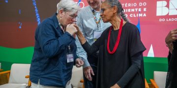 Marina angaria sinais de apoio a roteiro para o fim dos combustíveis fósseis