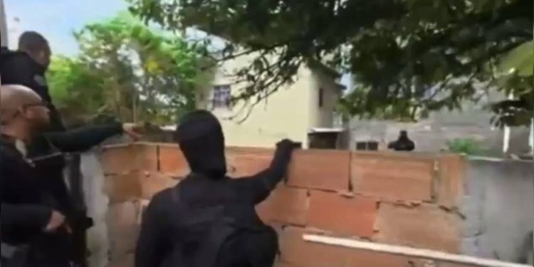 Irmão de vereador alvo de operação contra o CV no Rio consegue fugir