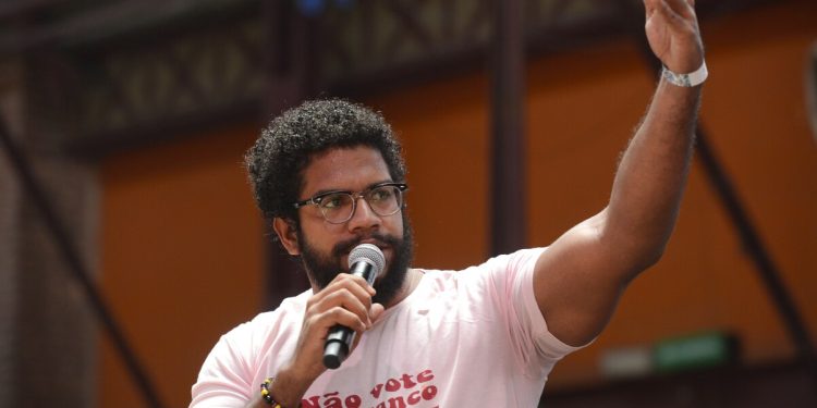 Jones Manoel e o vale-tudo no Coliseu da internet