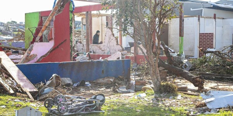 Rio Bonito do Iguaçu: risco de tornado era conhecido, mas Defesa Civil não informou