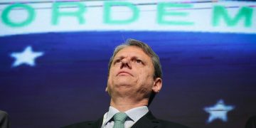 Tarcísio desperdiça oferta lucrativa e vende terras públicas por 10% do preço em São Paulo