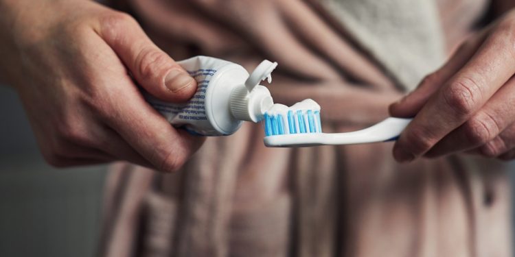 Troca de escova de dentes: saiba quando fazer e por que é importante