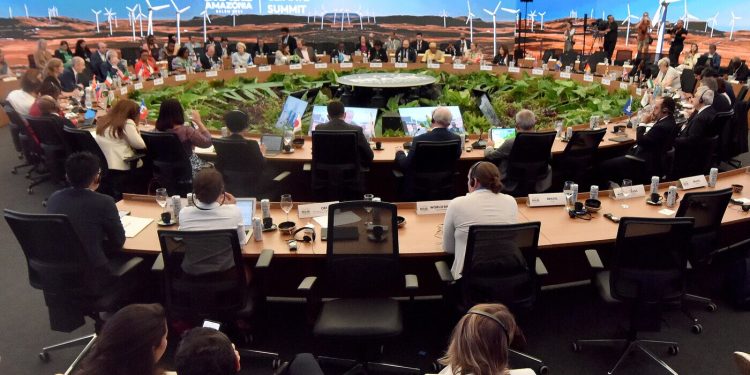 Sonhar diante do colapso: o que ficou fora dos discursos dos líderes na Cúpula do Clima