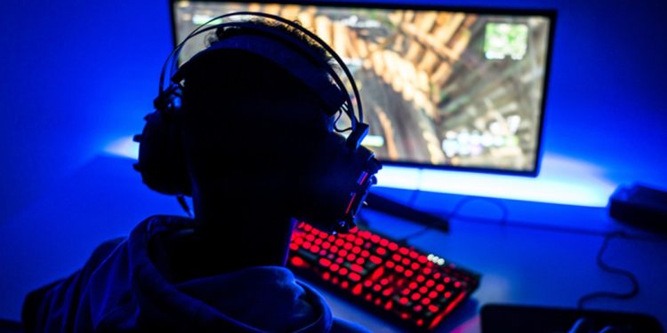 “Piratas da web” faturam alto dando tombo em quem vende videogames