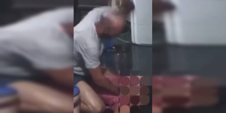“Era para ter ajudado”: pai filmado por filho grita ao agredir mulher
