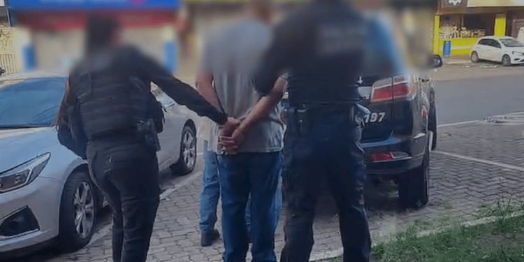 Dupla que invadiu mansão e levou R$400 mil em relógios e joias é presa