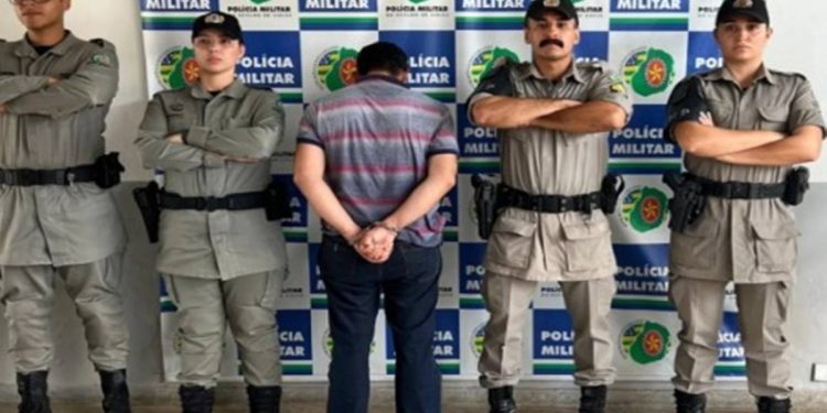 Mulher mantida em cárcere é salva após ligação silenciosa para a PM