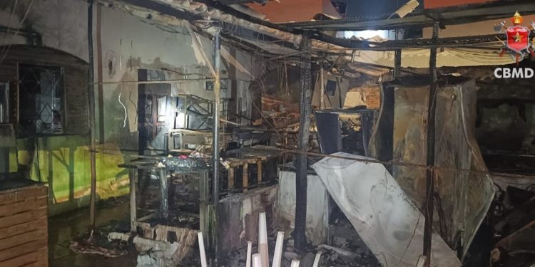 Uma hora antes de incêndio em bar no DF, lanchonete a 8 km pegou fogo