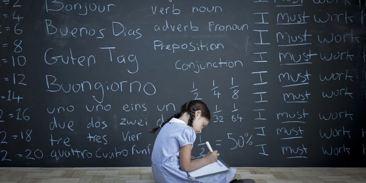 Por que é tão difícil entender alguém falando um idioma desconhecido?