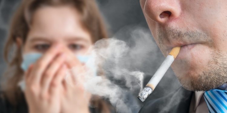 Fumante passivo? Entenda como a exposição à fumaça prejudica o corpo