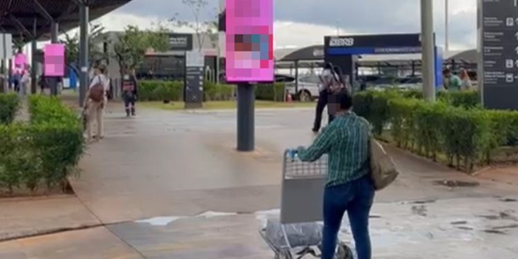 Mulher tem mala furtada ao parar para gravar no Aeroporto de Brasília