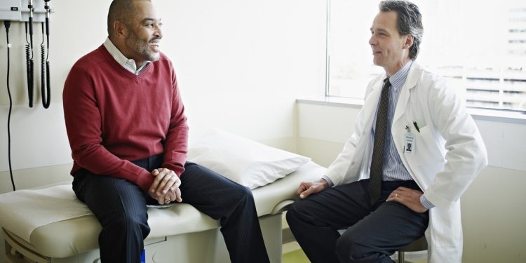 Geriatra ensina 5 dicas de saúde para homens com mais de 60 anos