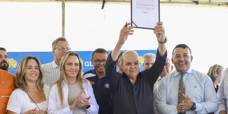 Ibaneis anuncia novo viaduto no Jardim Botânico