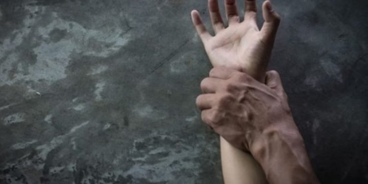 Foragido por estupro é preso após causar confusão em comércio do Guará