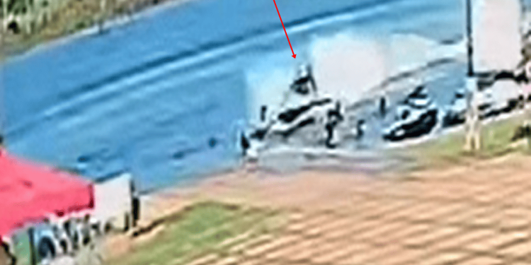 Crianças são atropeladas por jet-ski pilotado por adolescentes