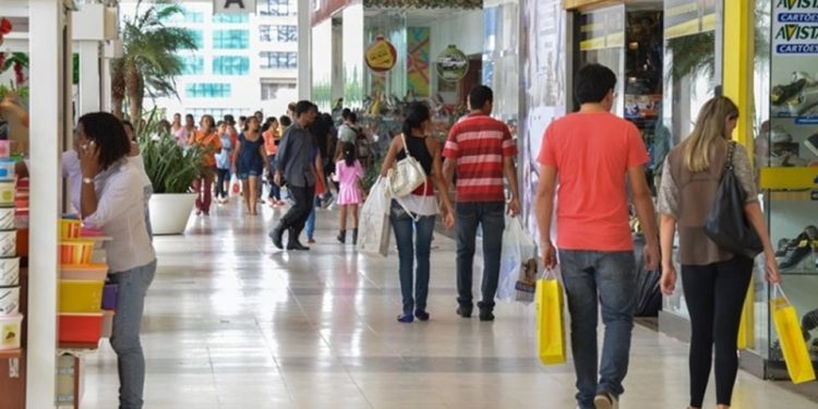 Veja o que abre e o que fecha no DF no feriado da Proclamação da República