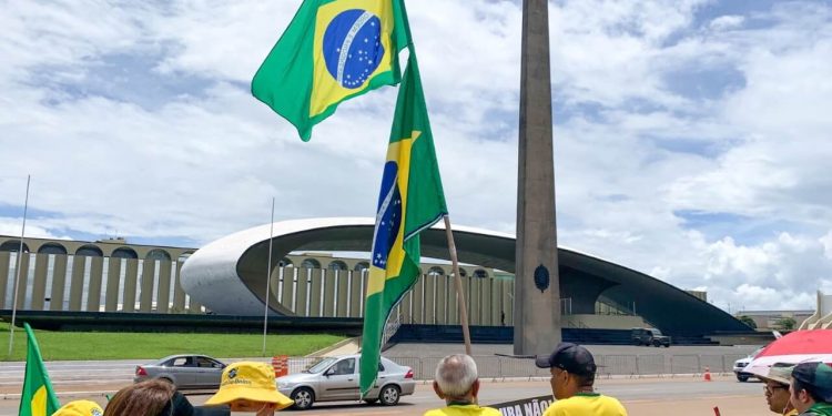 Generais cumprem pena onde acampamento golpista foi instalado no DF
