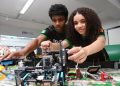 Torneio de robótica reúne alunos do DF e GO no Sesi de Taguatinga