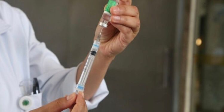 Dengue: com 35% do público-alvo vacinado, dose única aumentará imunização no DF