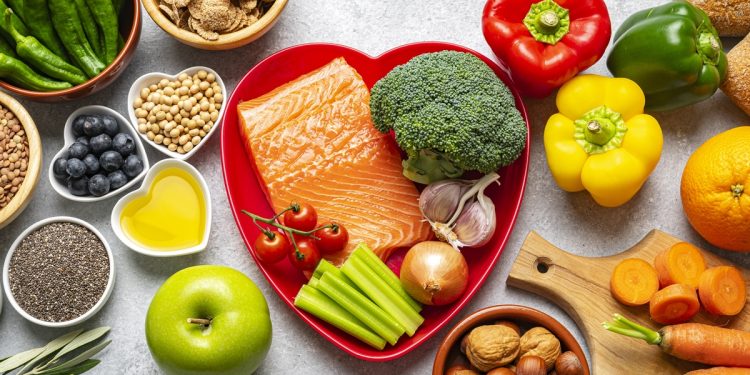 Nutricionistas ensinam o que comer para controlar o colesterol alto