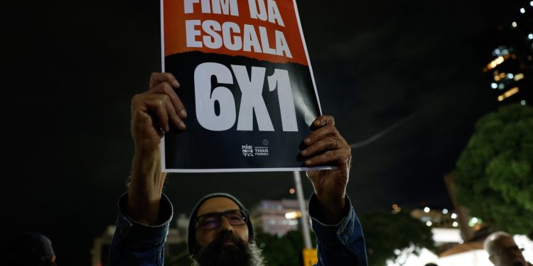 Fim da escala 6×1: o que muda e quem se beneficia se proposta for aprovada no Congresso