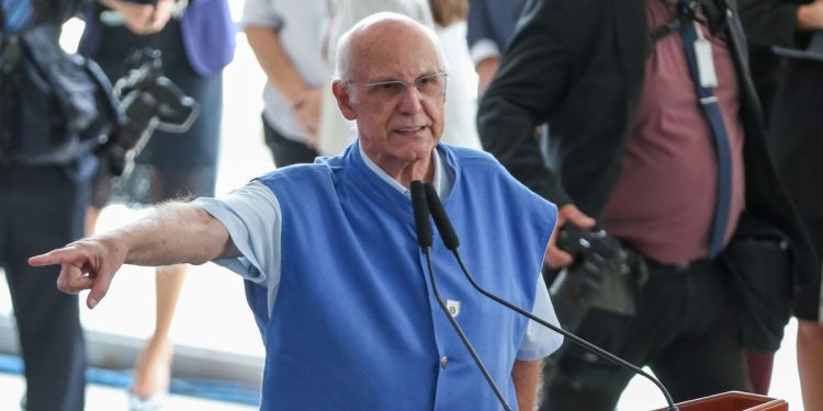 Júlio Lancellotti é calado nas redes enquanto padres conservadores discursam para milhões