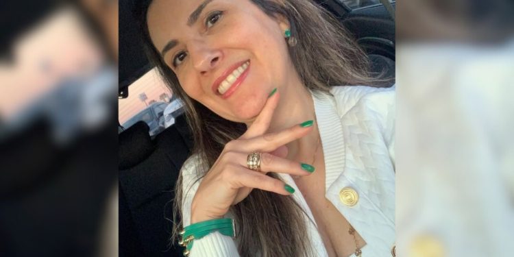 Mulher reconhece câncer de pele em pinta, mas médicos não acreditaram