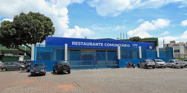 Segurança de restaurante tem corte profundo ao ser atingido por prato