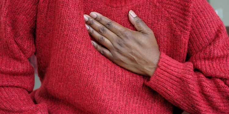 Soluço: saiba causas, quando se preocupar e como acabar com o incômodo