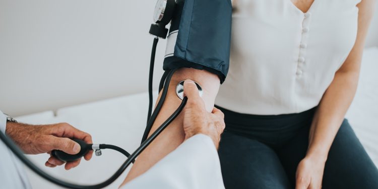 Cardiologista aponta piores alimentos para quem tem pressão alta