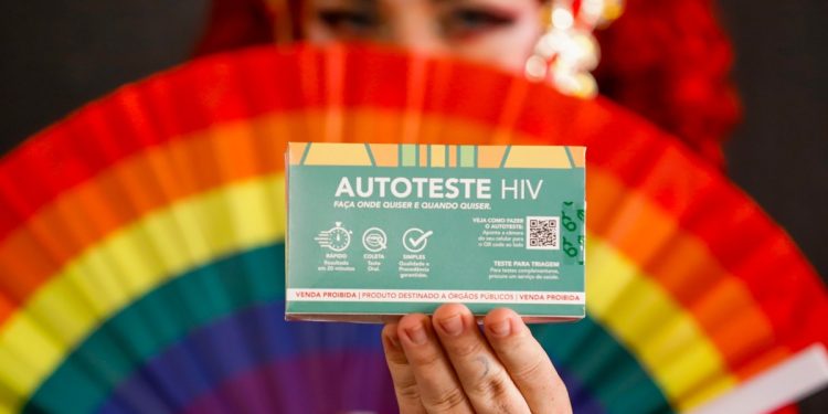 HIV no DF: jovens de 20 a 29 respondem por mais de 40% dos casos