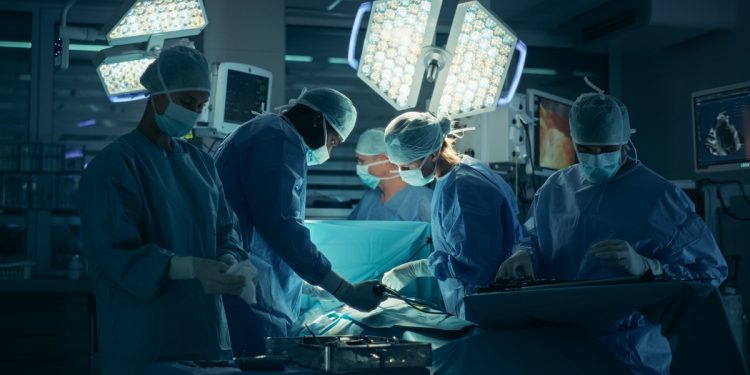 Técnica brasileira inova cirurgia do câncer de próstata no SUS